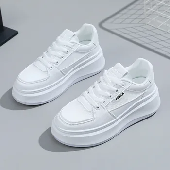 Нови малки бели обувки, дамски универсална ежедневни обувки 2023, Пролетно-лятна тенденция обувки за настолни игри, които дишане на дебела подметка